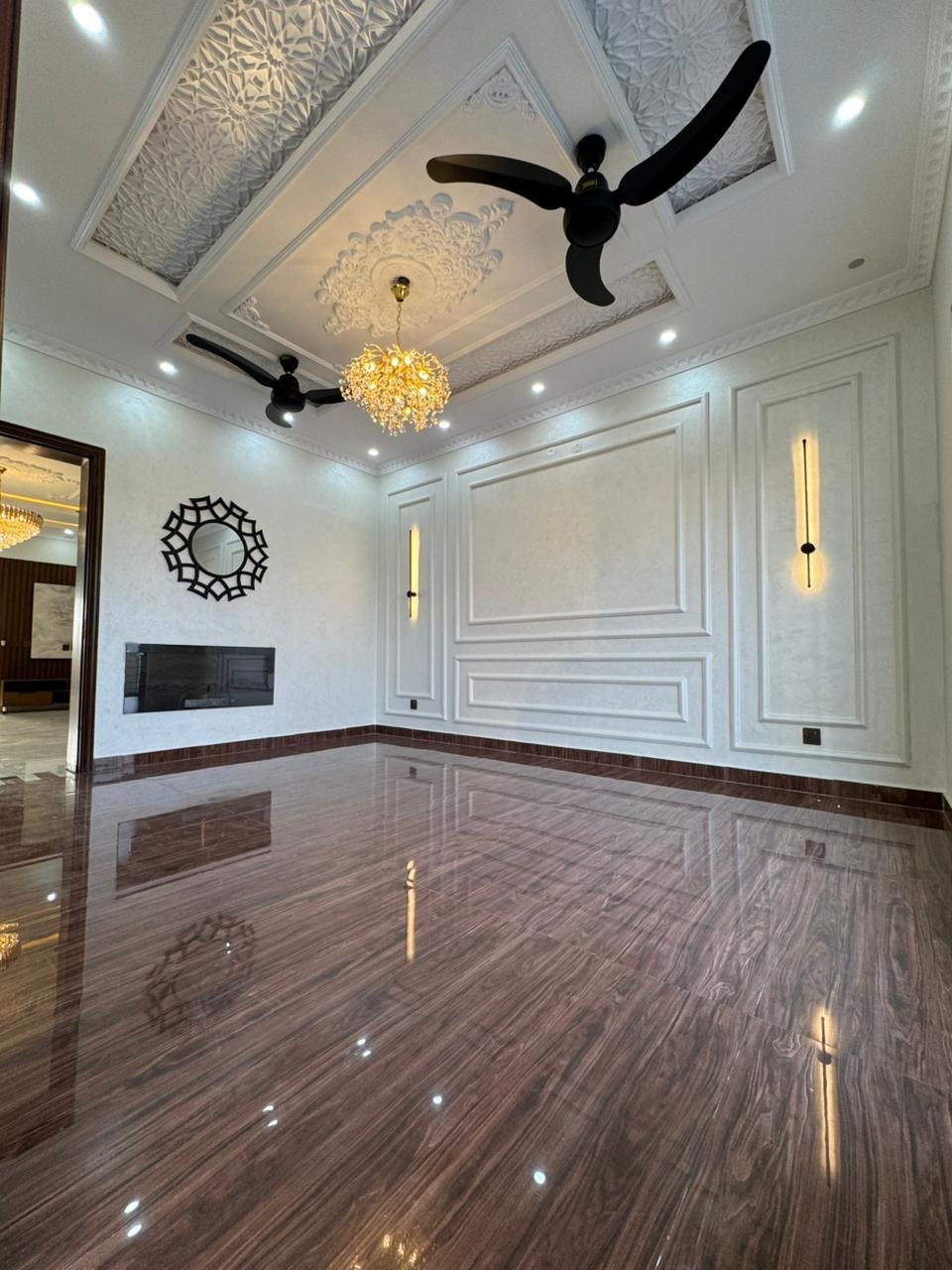 10 Marla House with Basement for Sale in Sector F Bahria Town Lahore
