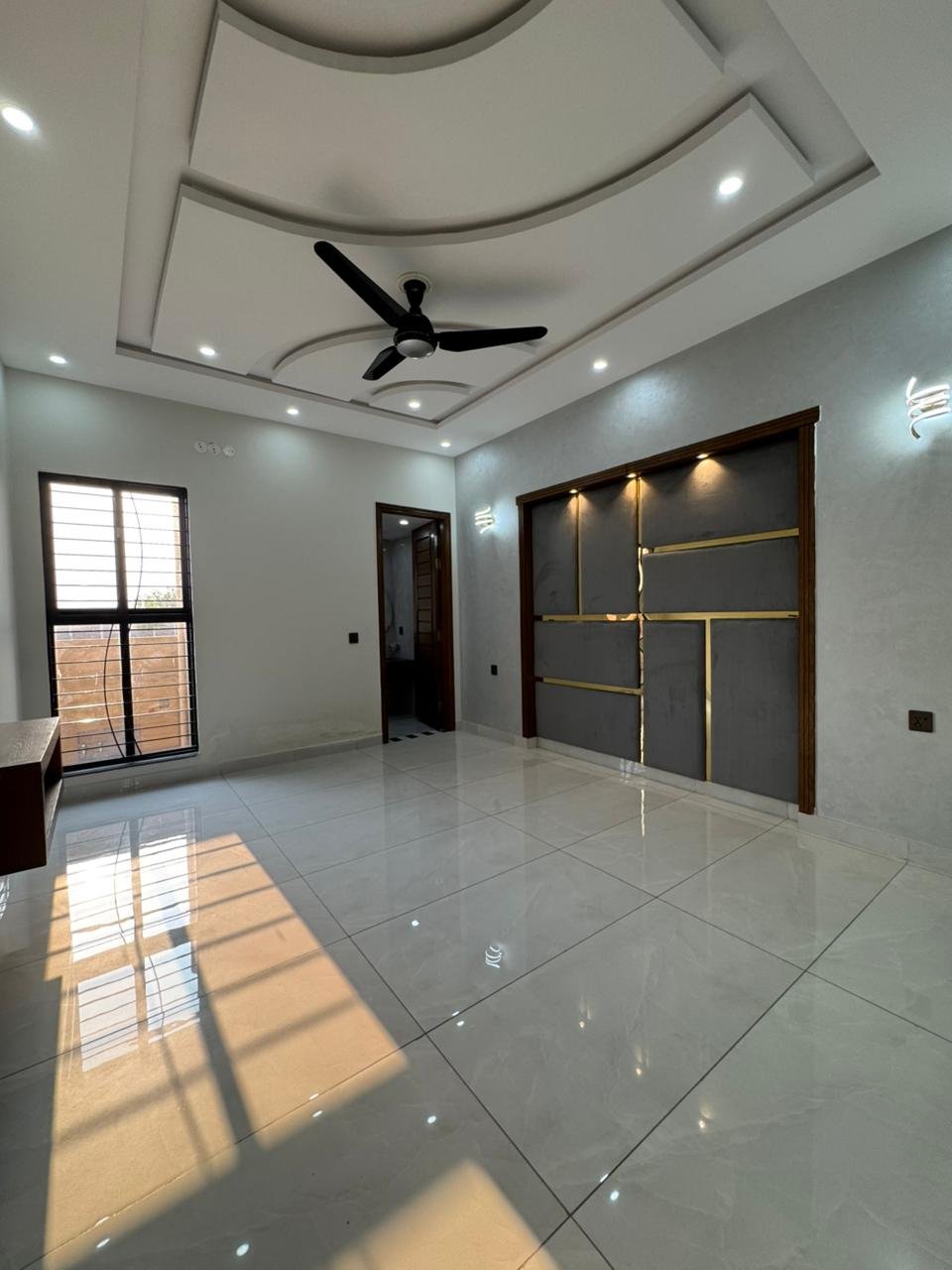 10 Marla House with Basement for Sale in Sector F Bahria Town Lahore
