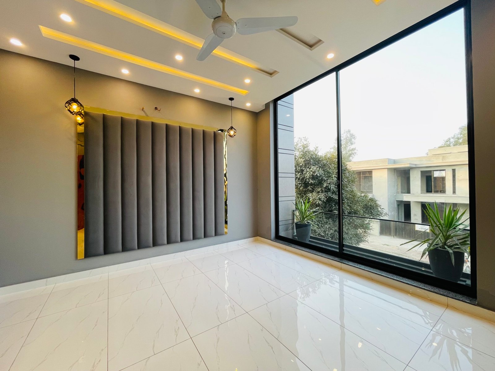 1 Kanal House for Sale in Tipu Sultan Block Bahria Town Lahore
