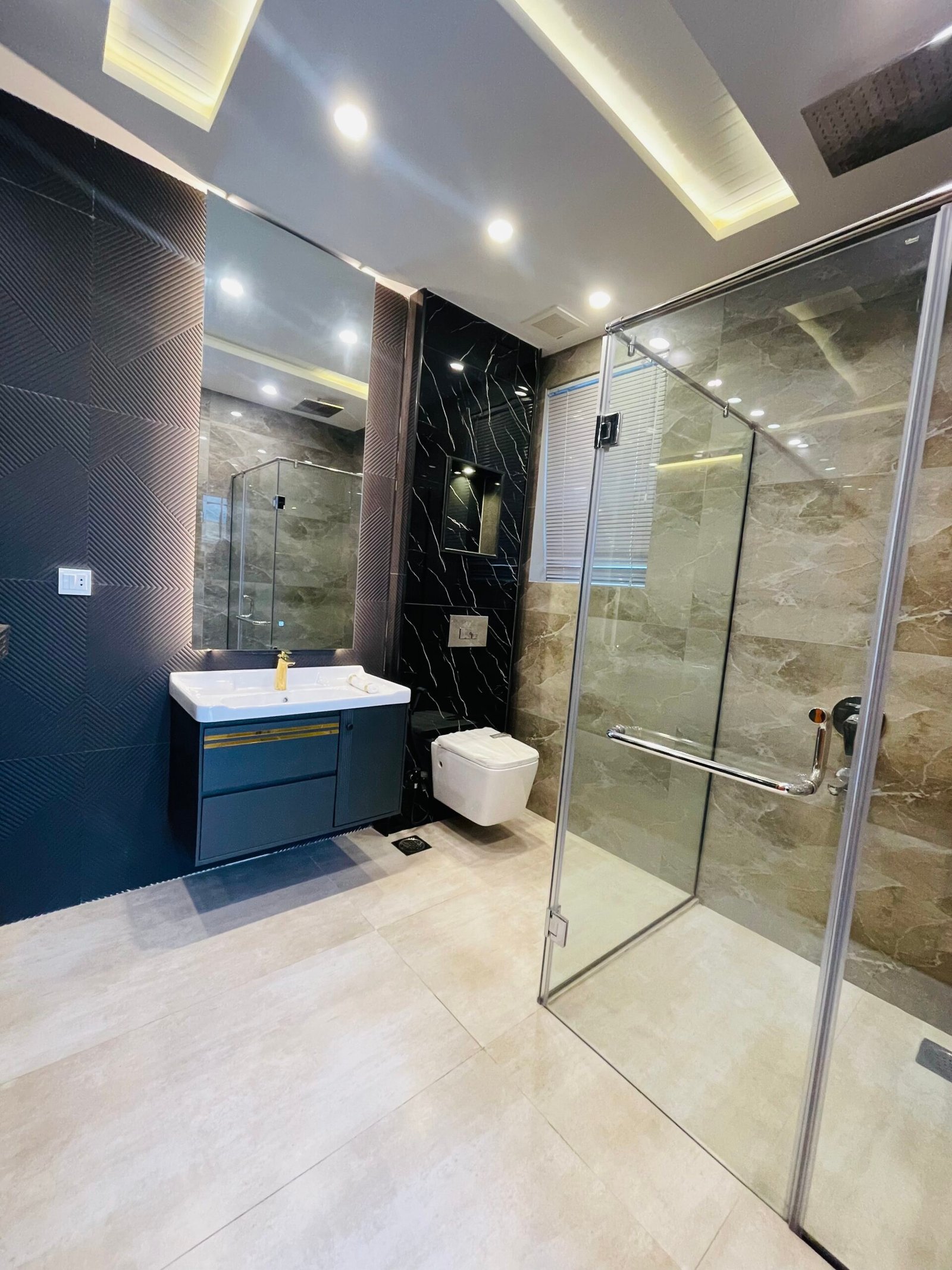 1 Kanal House for Sale in Tipu Sultan Block Bahria Town Lahore
