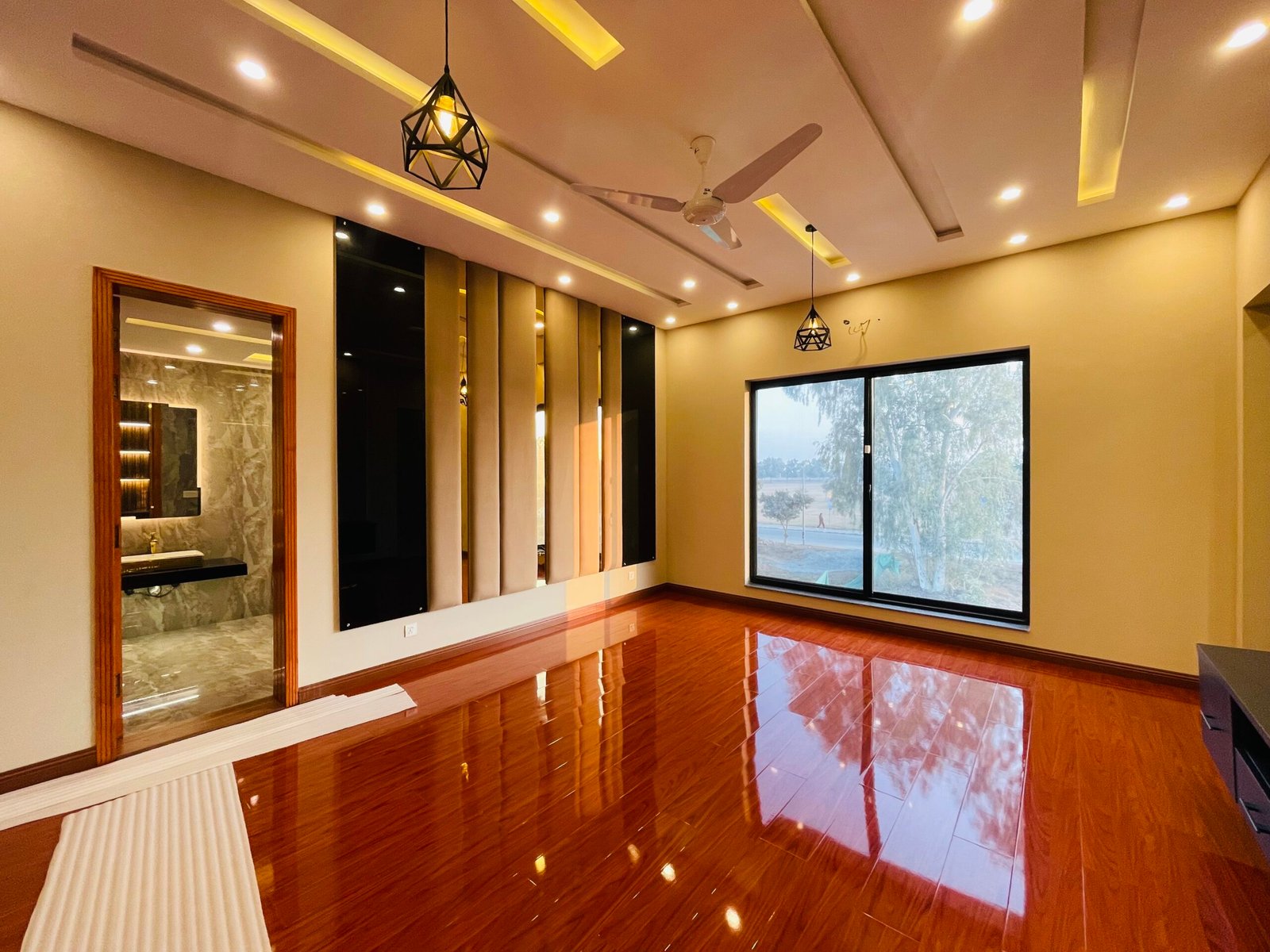1 Kanal House for Sale in Tipu Sultan Block Bahria Town Lahore