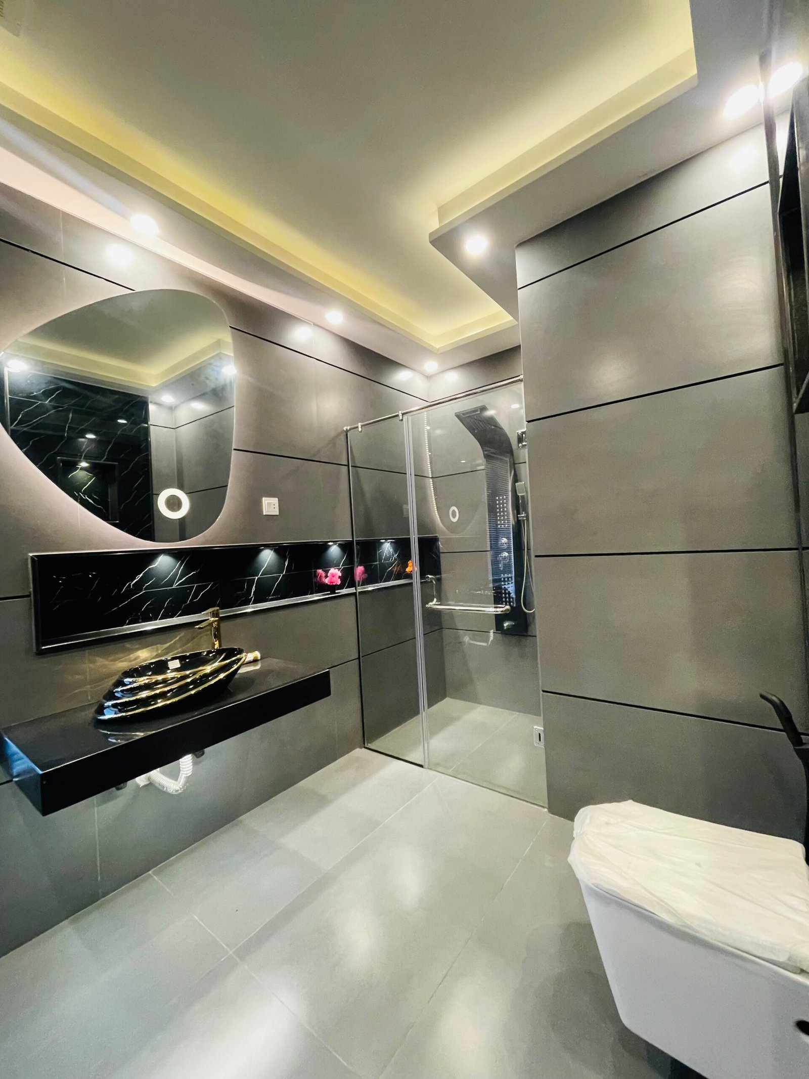 1 Kanal House for Sale in Tipu Sultan Block Bahria Town Lahore