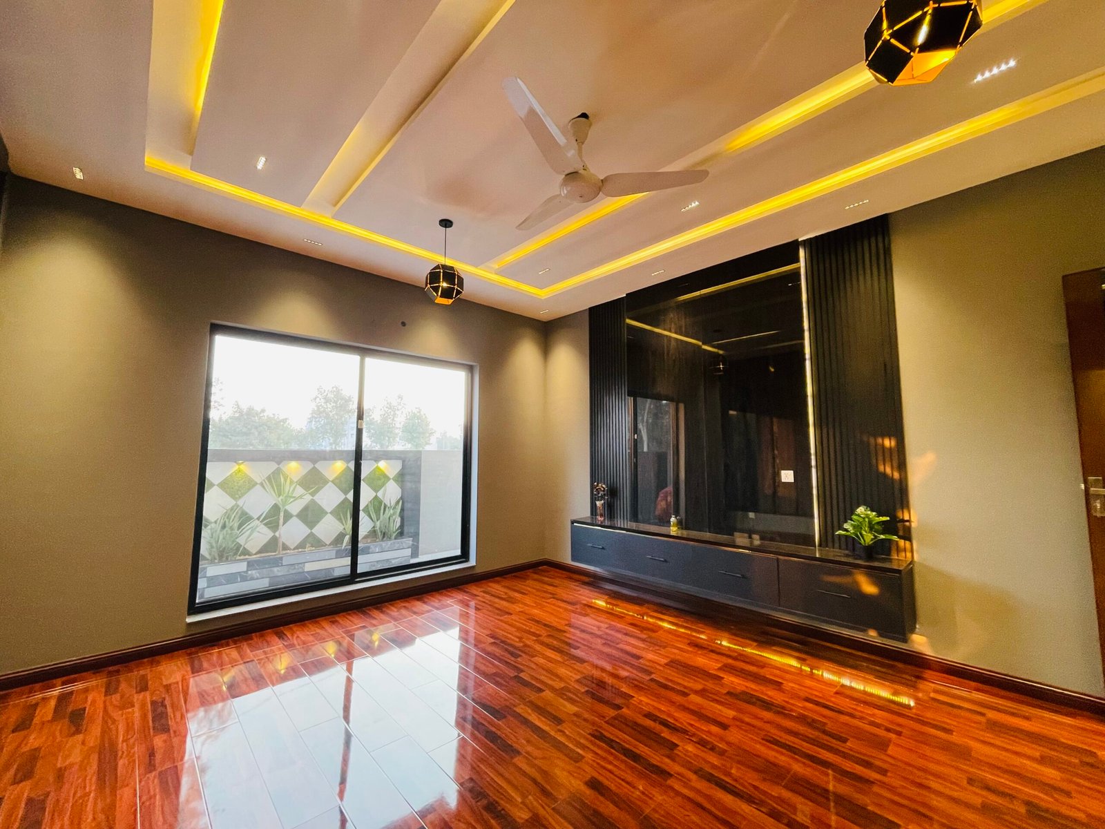 1 Kanal House for Sale in Tipu Sultan Block Bahria Town Lahore