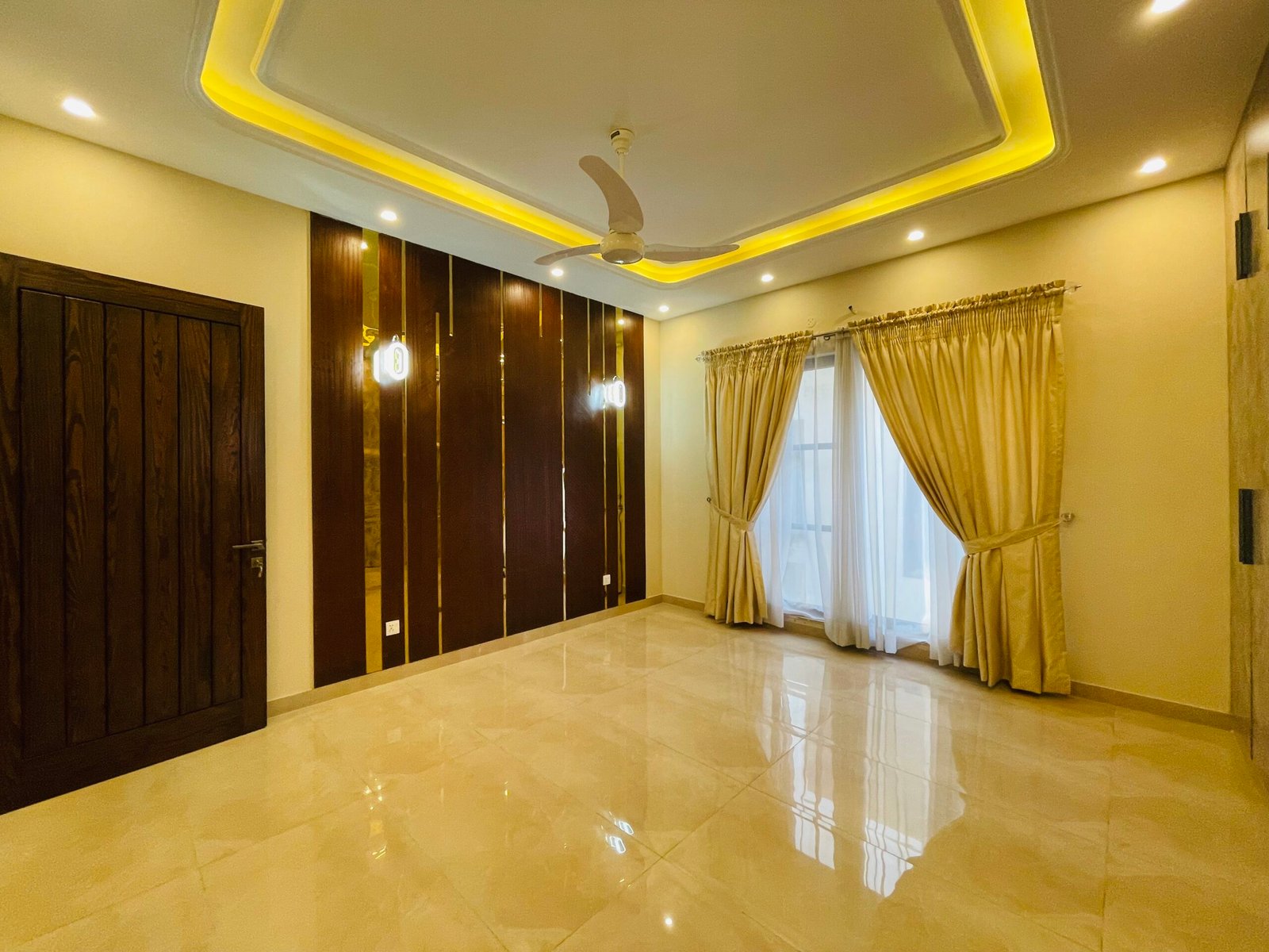 1 Kanal House for Rent in Iris Block Bahria Town Lahore