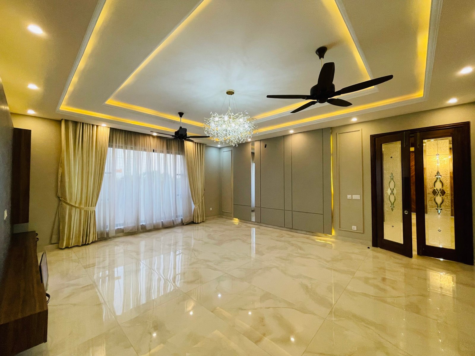 1 Kanal House for Rent in Iris Block Bahria Town Lahore
