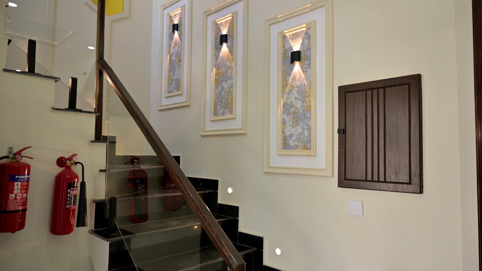10 Marla House for Sale in Bahria Town Lahore