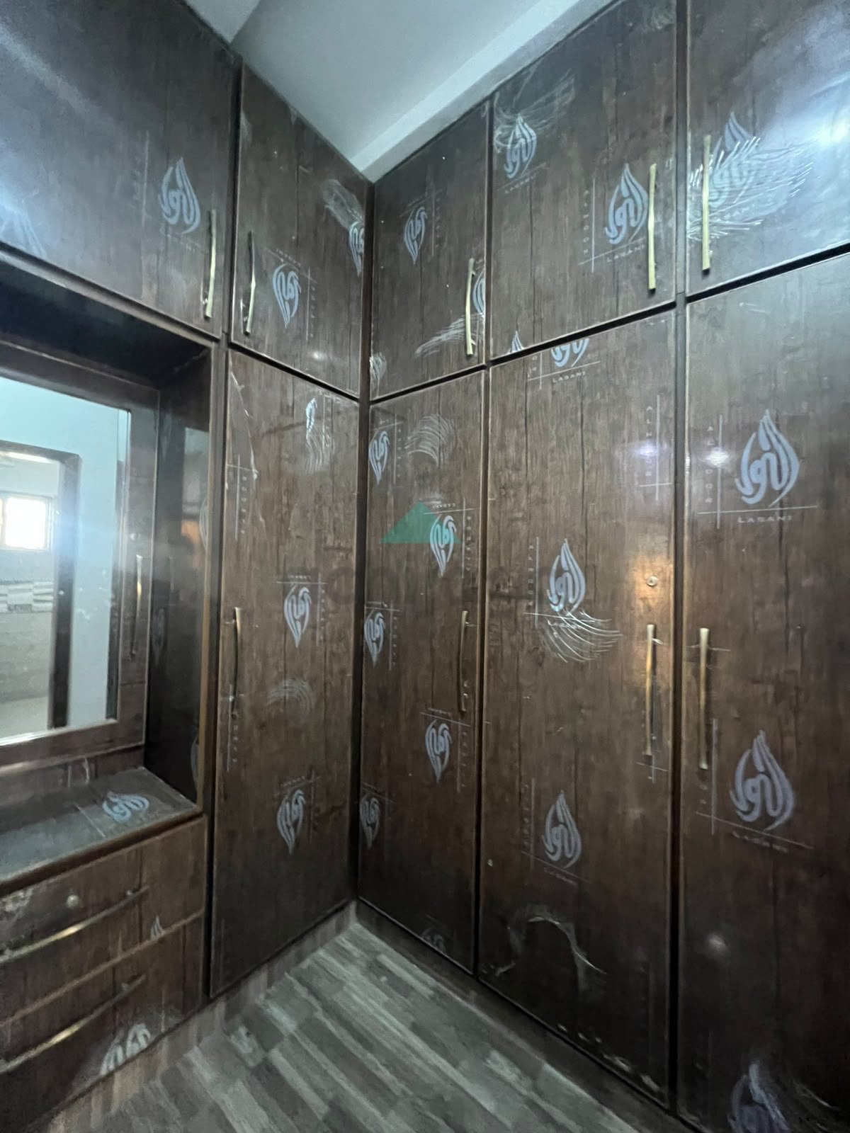 10 Marla Like New House For Sale in Sector F Bahria Town Lahore