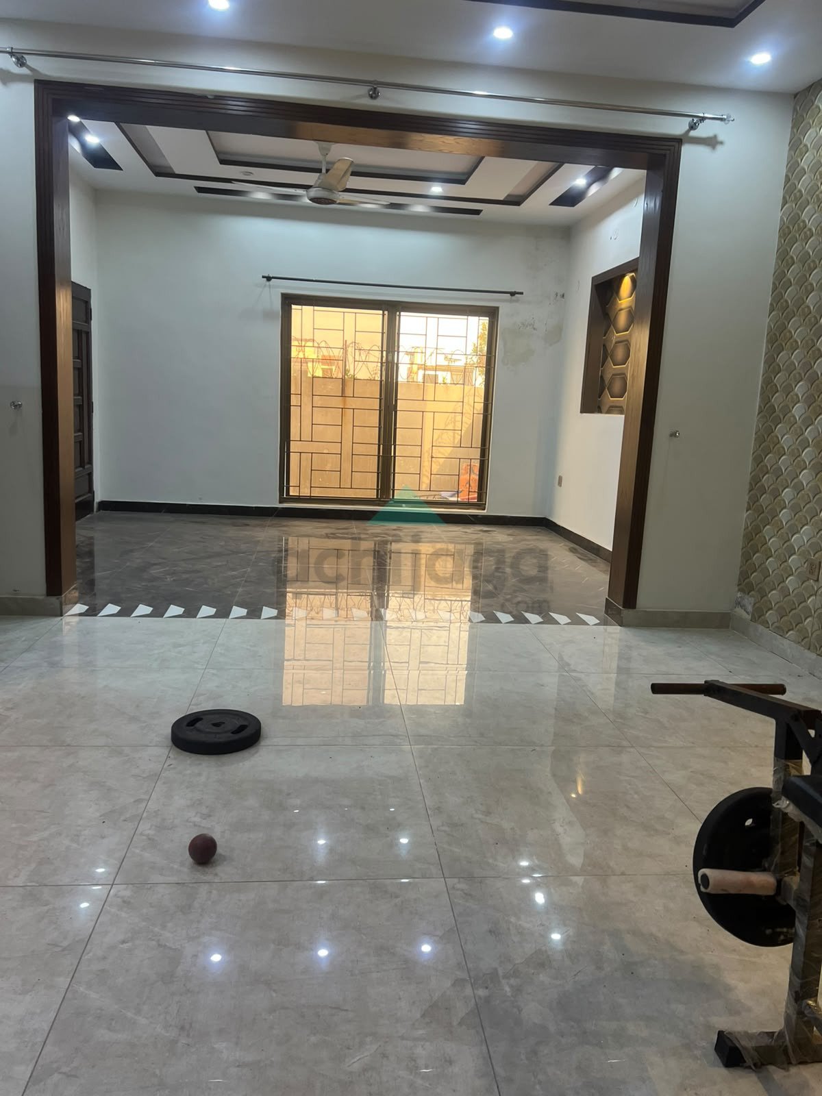 10 Marla Like New House For Sale in Sector F Bahria Town Lahore