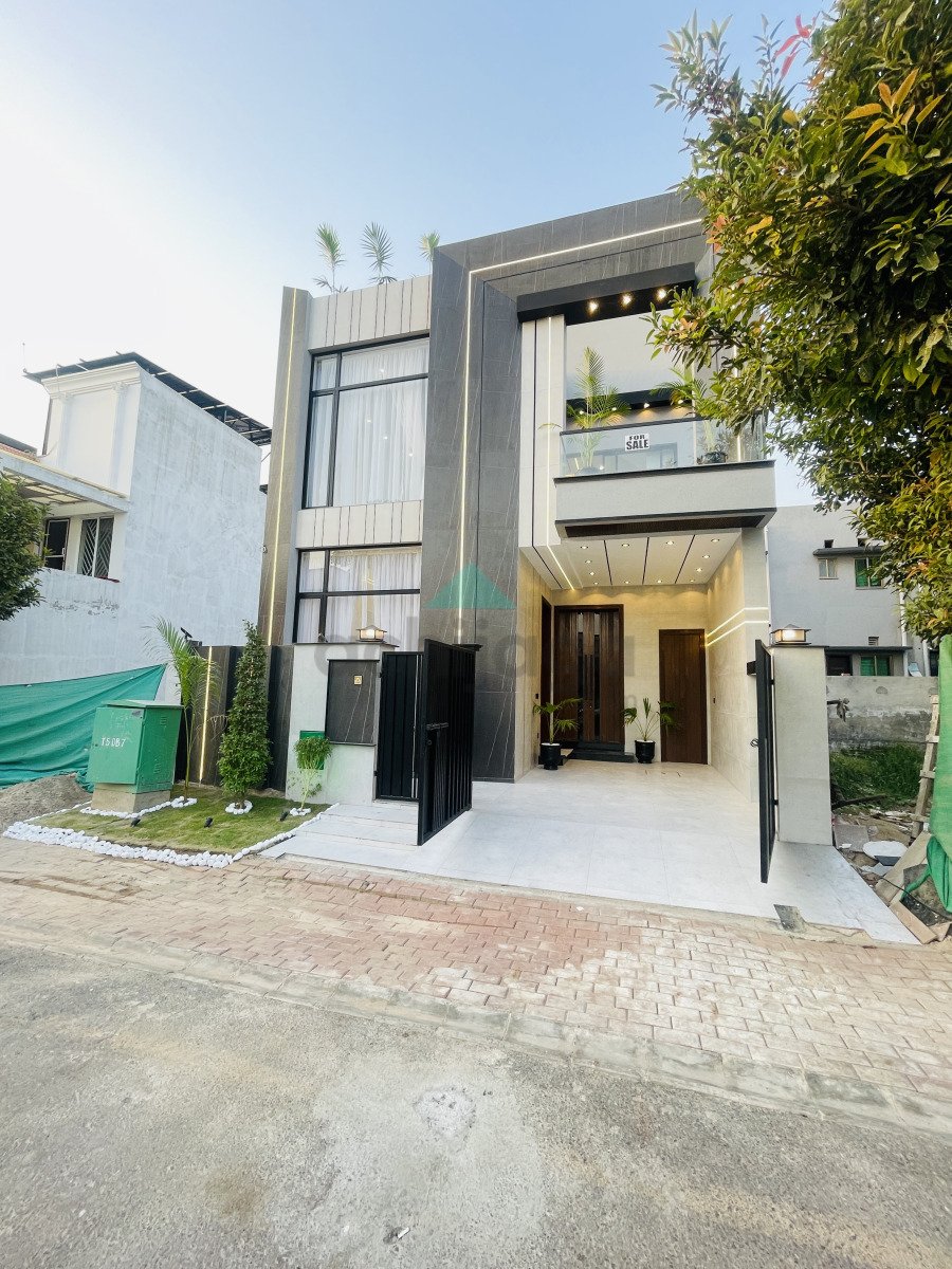 5 Marla Brand New House for sale in Bahria Town Lahore