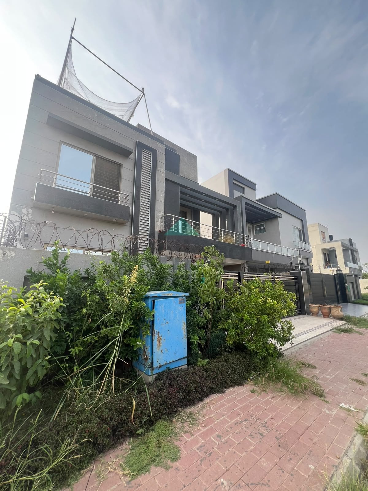 10 Marla house for sale in sector F Bahria Town Lahore
