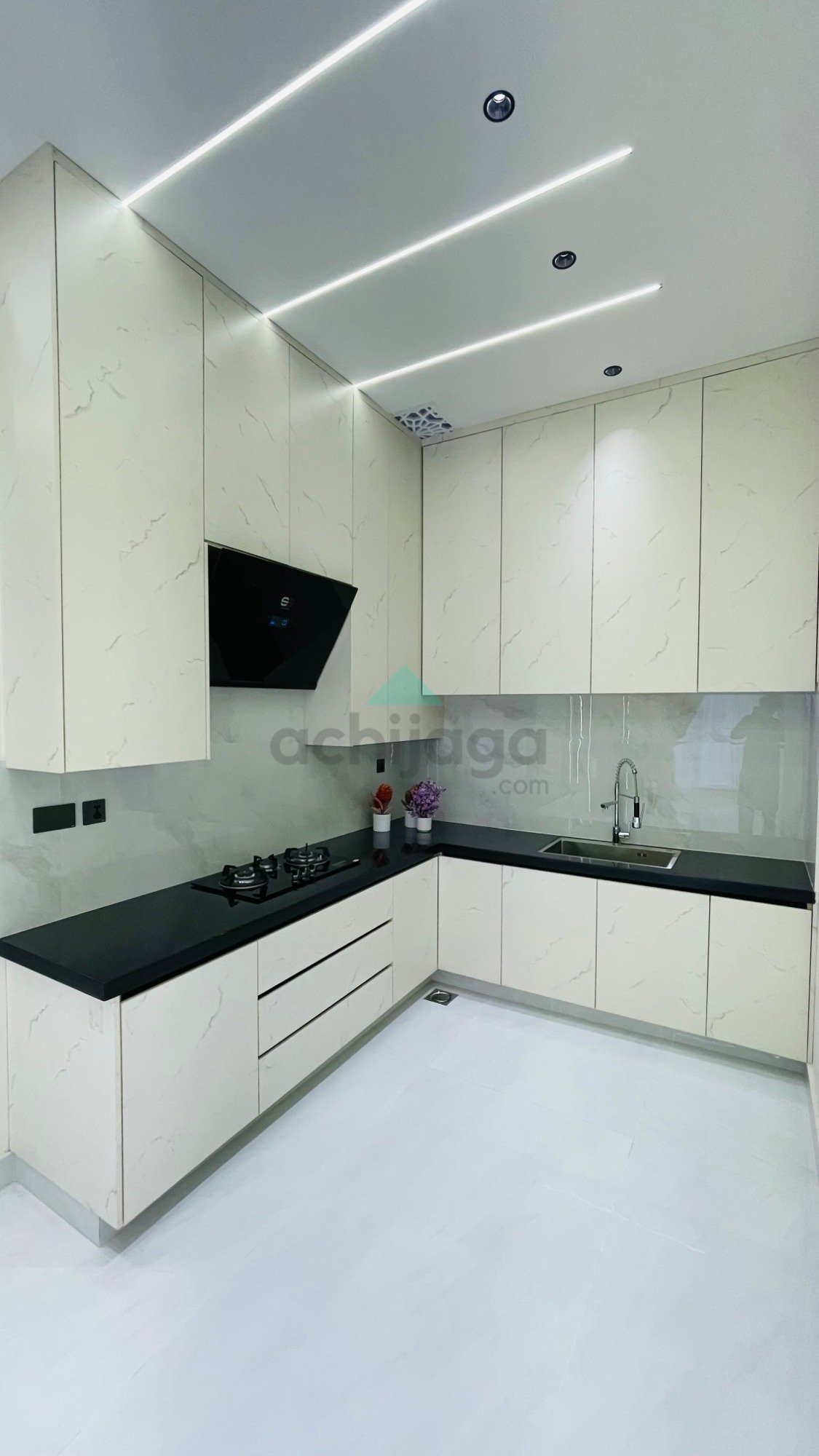 11 Marla House For Sale in Sector F Bahria Town Lahore