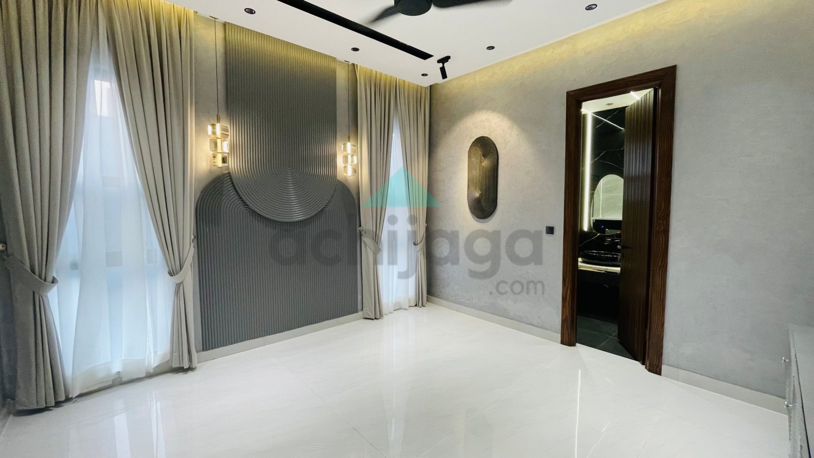 11 Marla House For Sale in Sector F Bahria Town Lahore