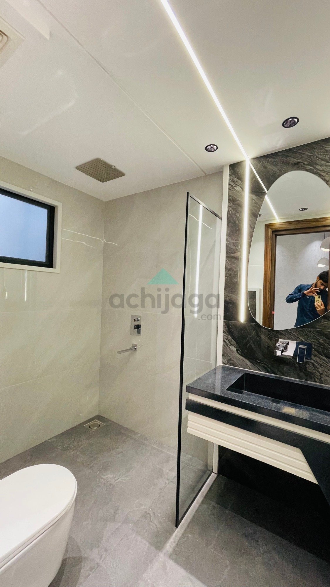 11 Marla House For Sale in Sector F Bahria Town Lahore