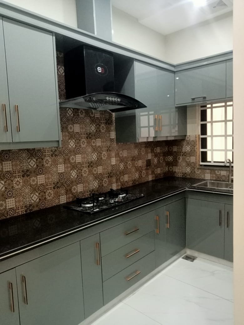 5 Marla Lavish House for Sale in AA Block Bahria Town Lahore
