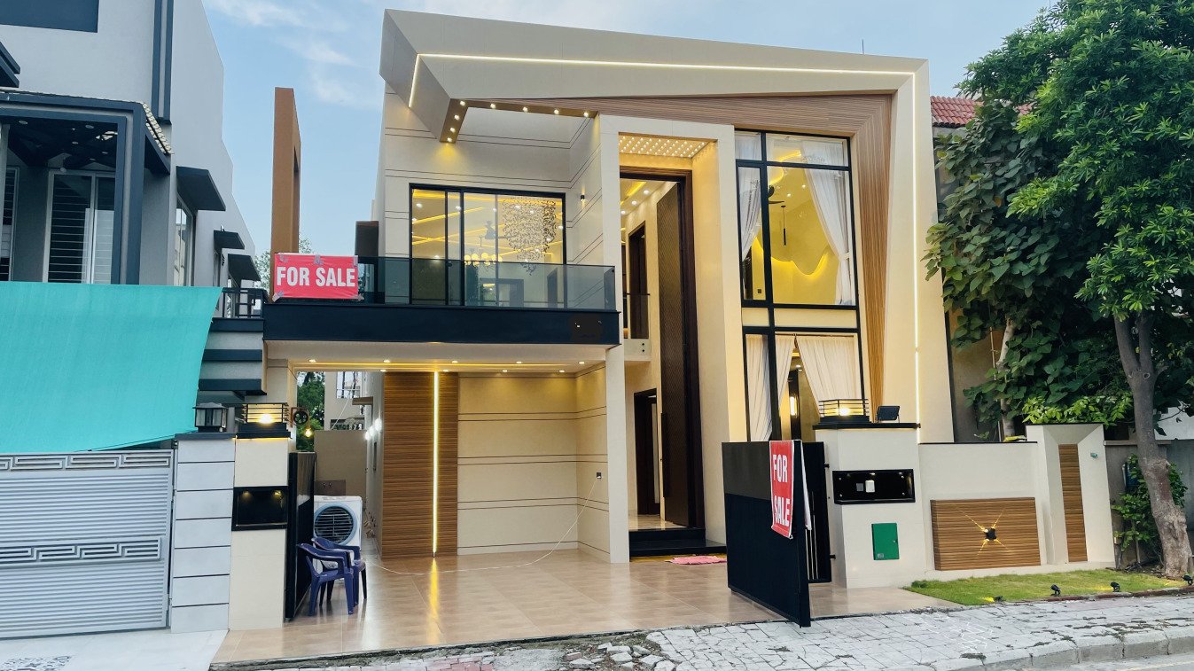 10 Marla House for Sale in Overseas B Block Bahria Town Lahore
