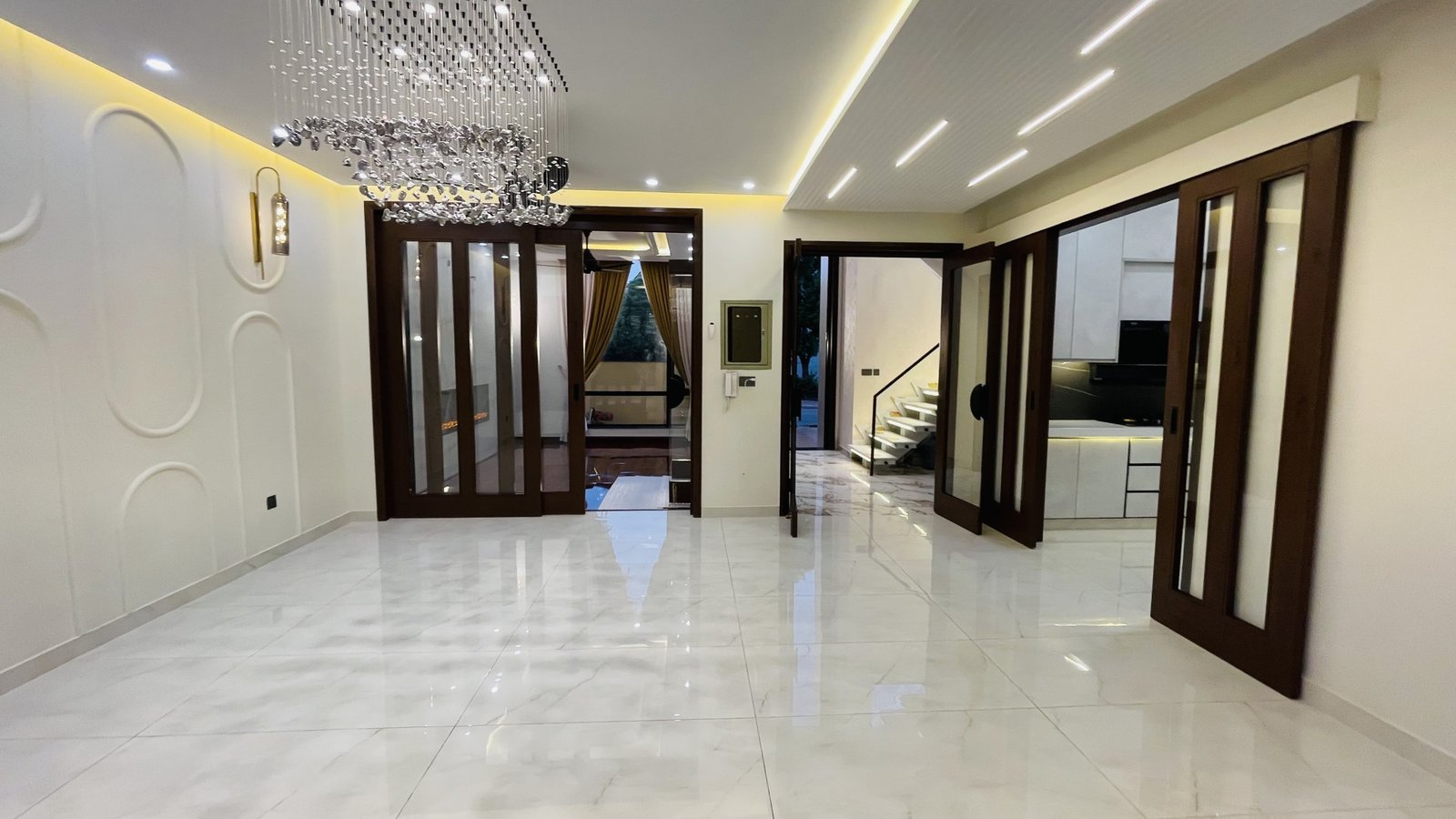10 Marla House for Sale in Overseas B Block Bahria Town Lahore