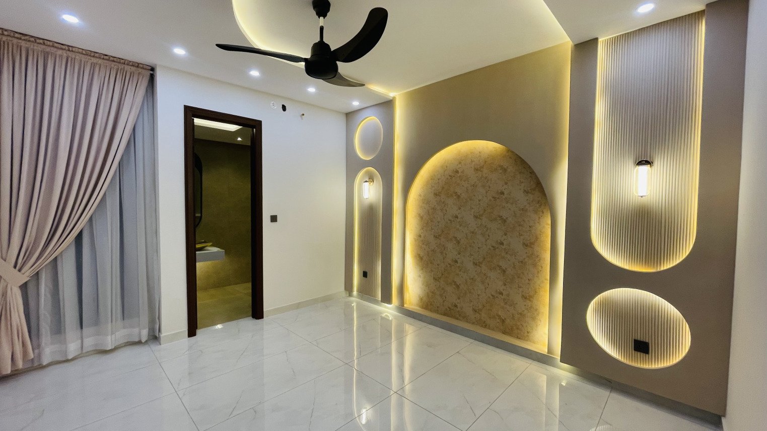 10 Marla House for Sale in Overseas B Block Bahria Town Lahore