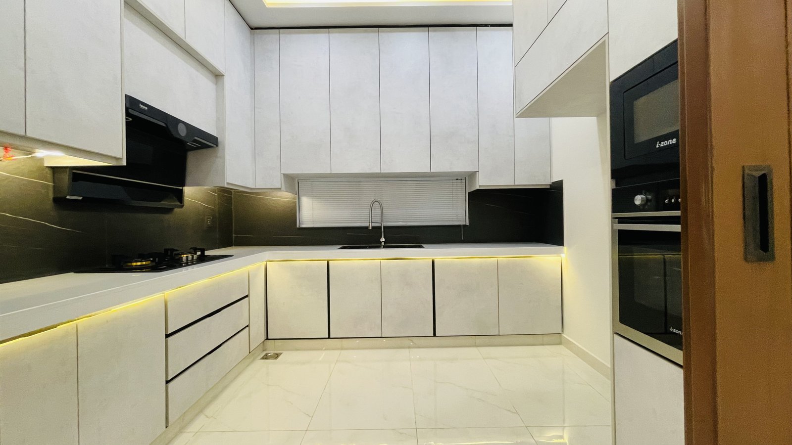 10 Marla House for Sale in Overseas B Block Bahria Town Lahore