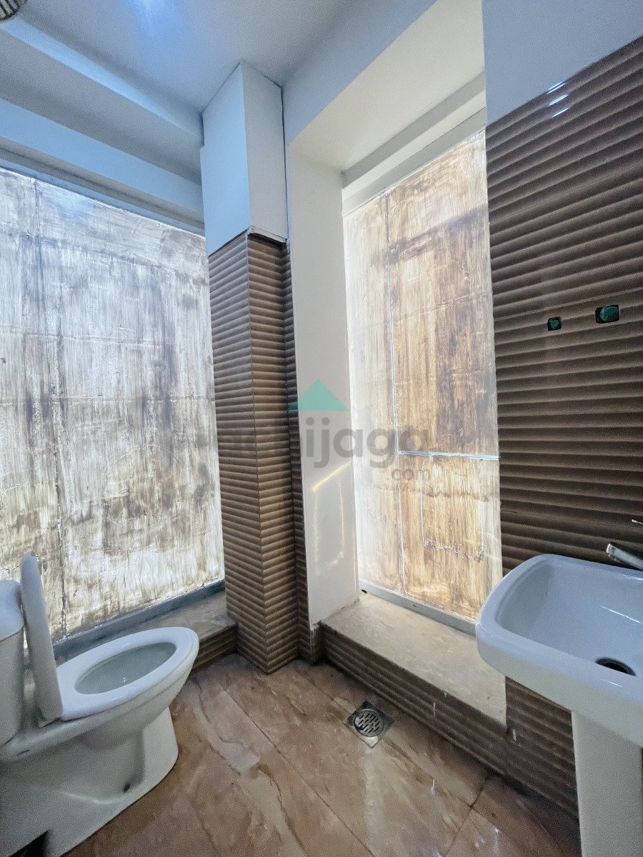 1 Bed Furnished Apartment Available for Rent In Bahria Town Lahore