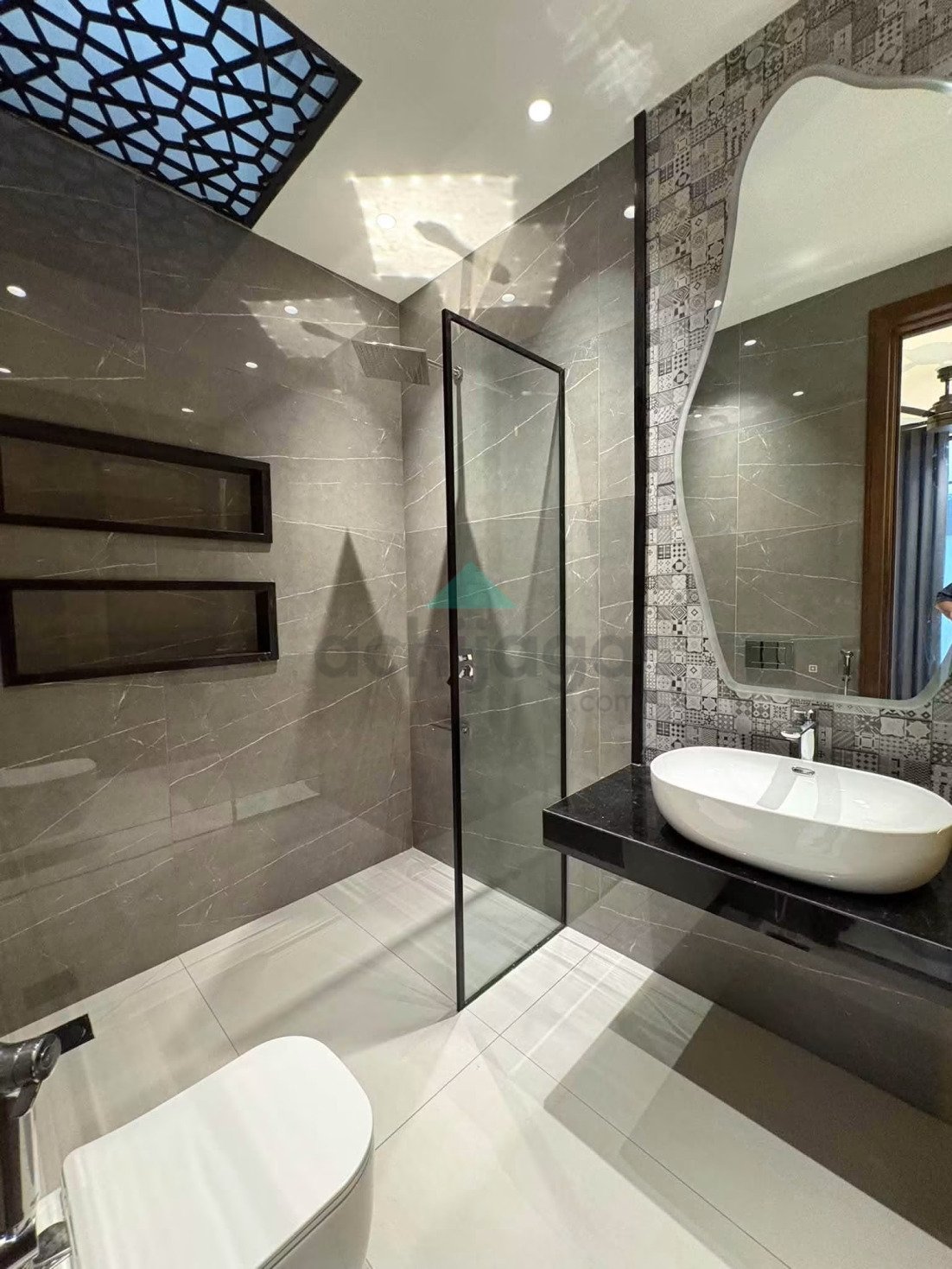10 Marla ultra Modern Top design House for sale in Bahria Town Lahore