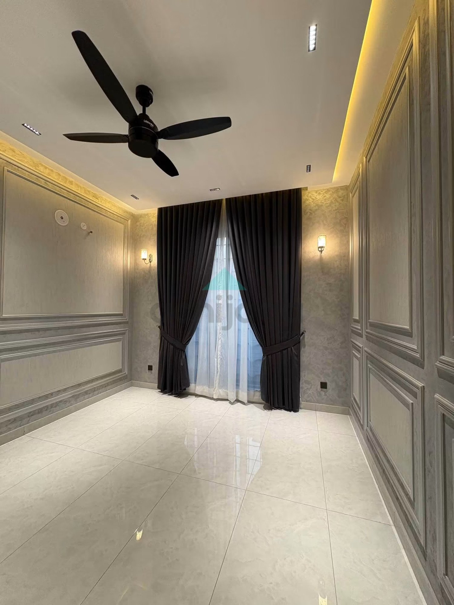 10 Marla ultra Modern Top design House for sale in Bahria Town Lahore