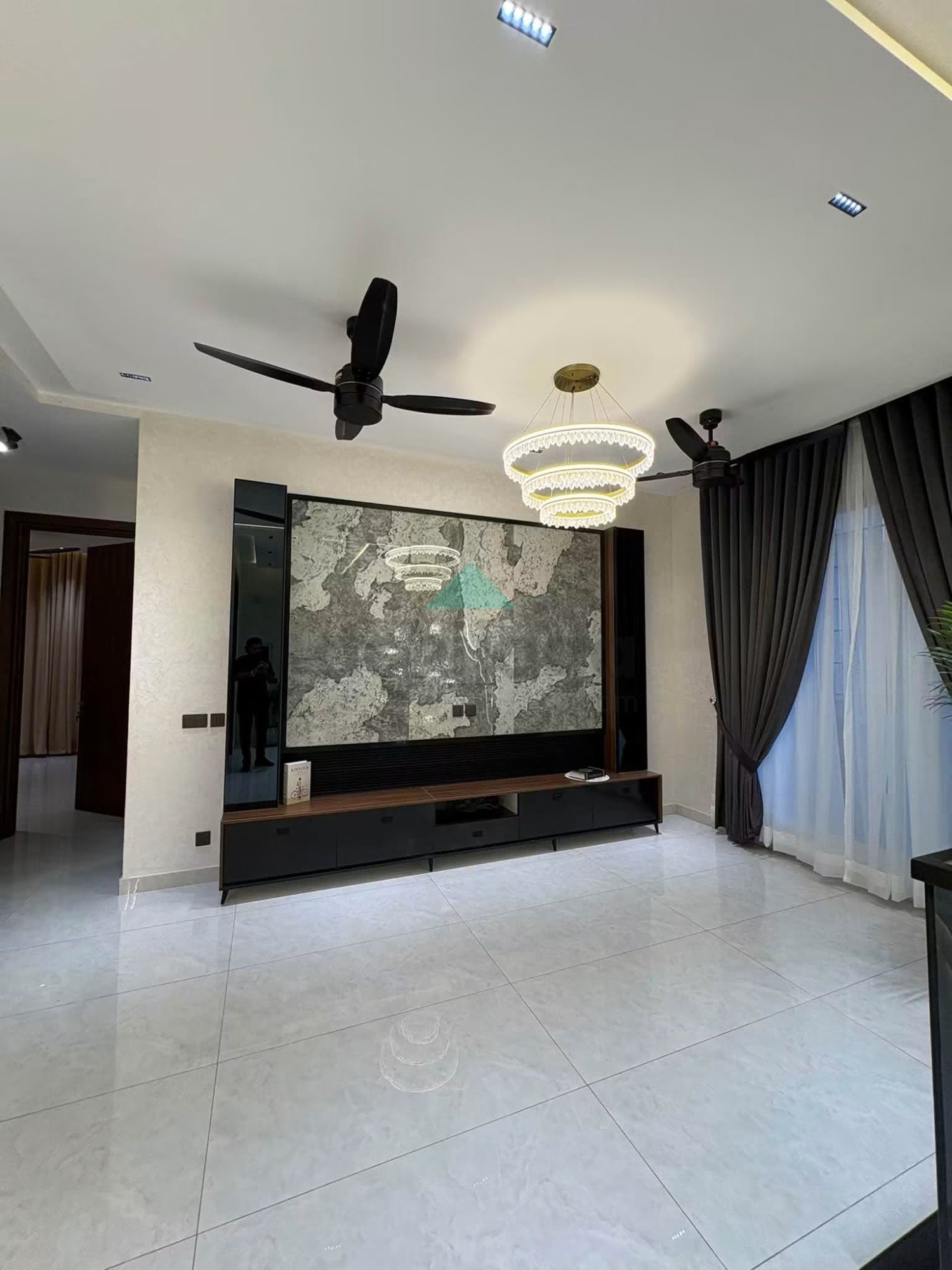 10 Marla ultra Modern Top design House for sale in Bahria Town Lahore