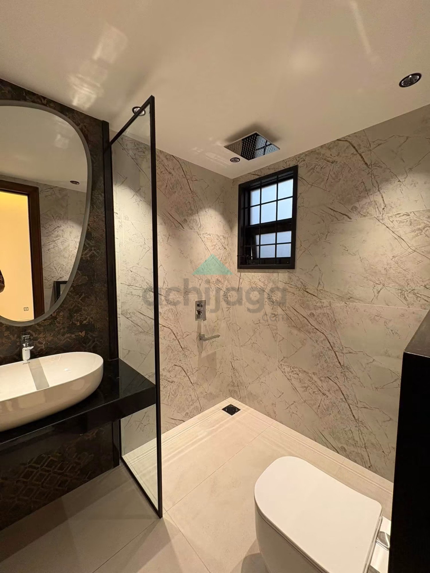 10 Marla ultra Modern Top design House for sale in Bahria Town Lahore