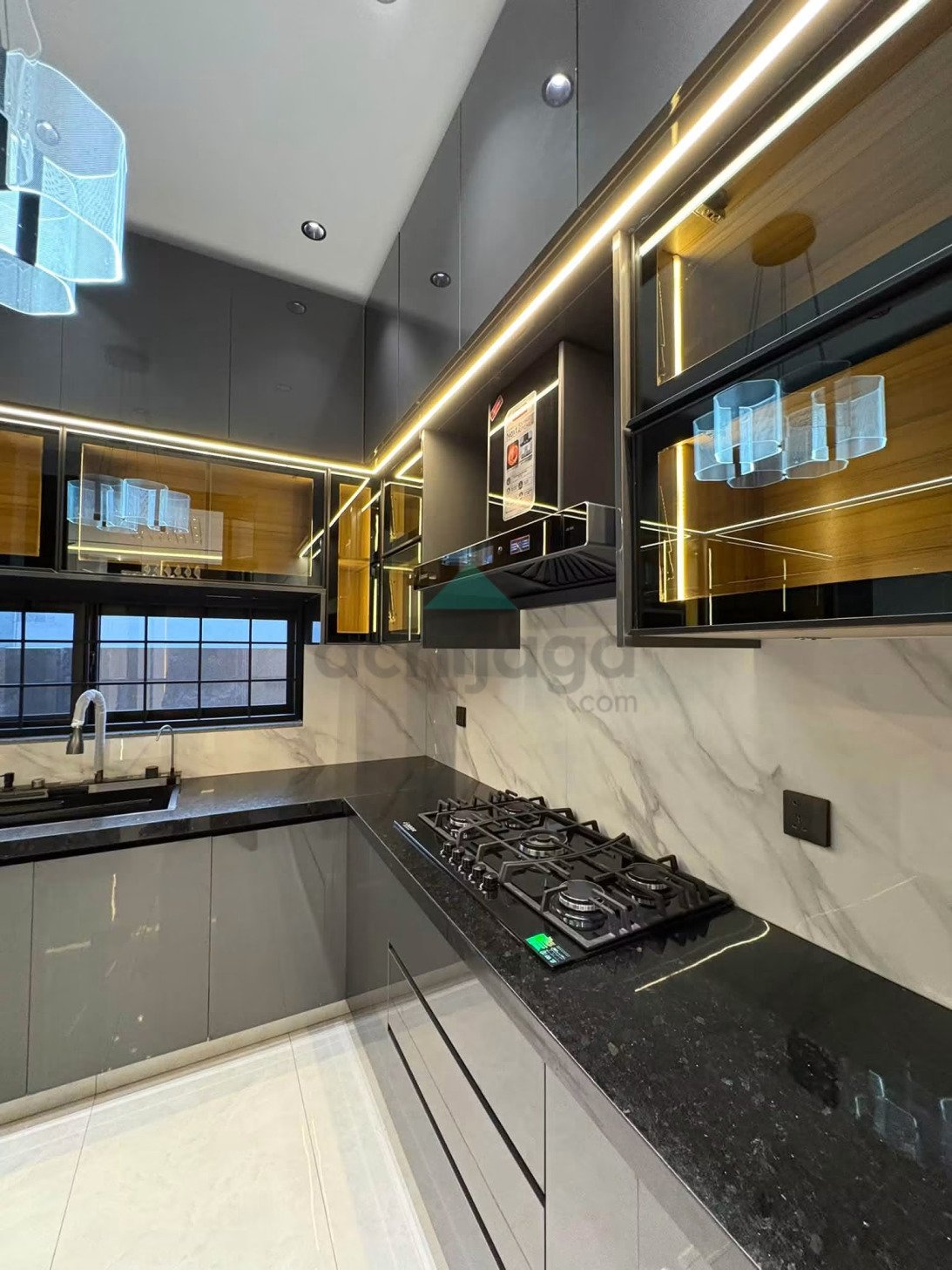 10 Marla ultra Modern Top design House for sale in Bahria Town Lahore