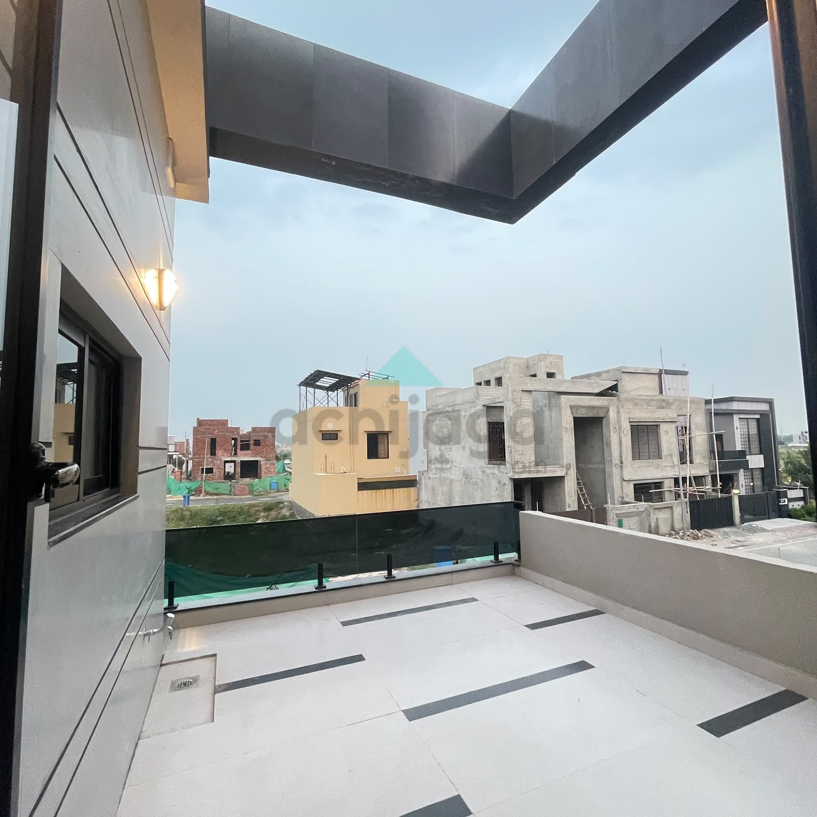 6 Marla corner House for sale in Bahria Town Lahore