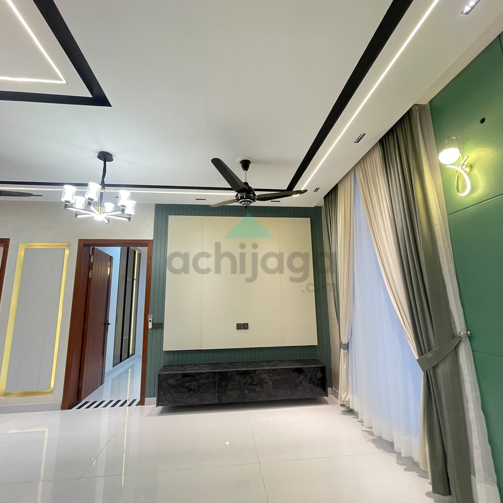 6 Marla corner House for sale in Bahria Town Lahore
