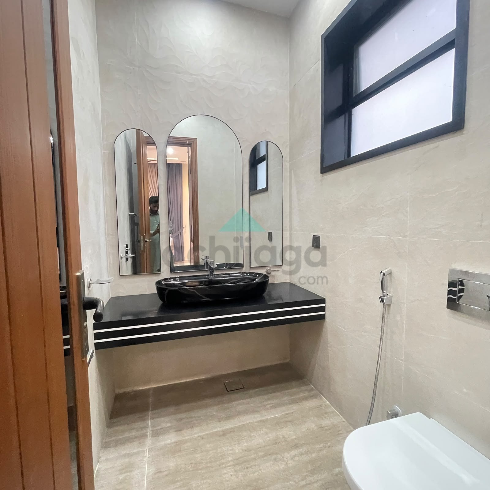 6 Marla corner House for sale in Bahria Town Lahore