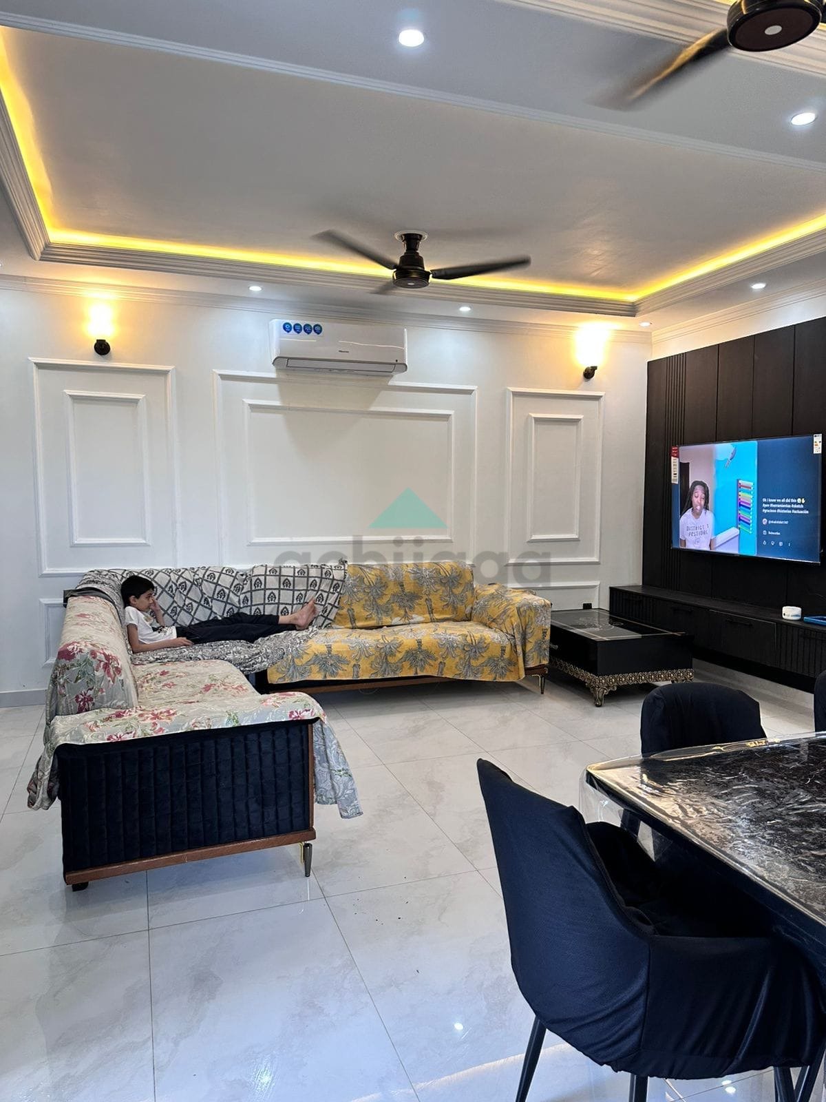 10 Marla like new House for sale in Bahria Town Lahore