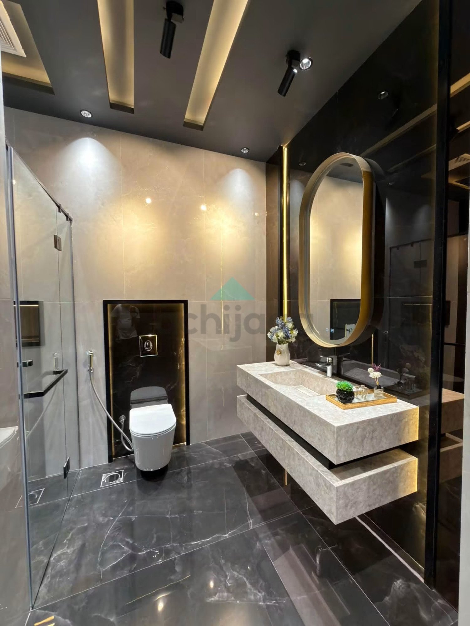13.5 Marla corner Most beautiful luxurious House for sale In Bahria Town Lahore Hot location