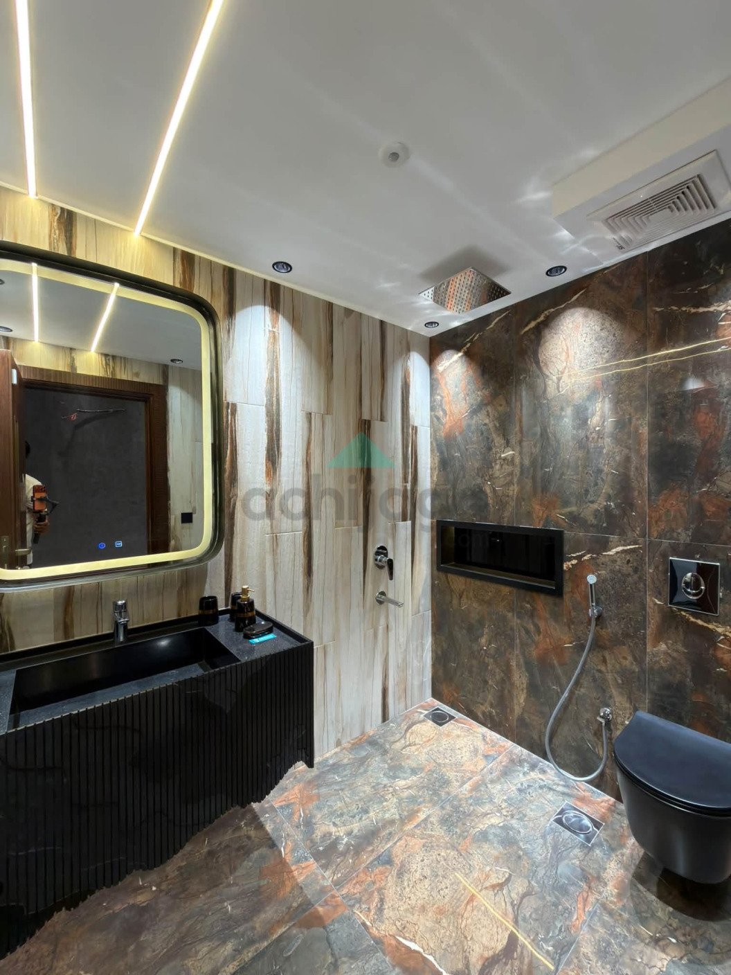 13.5 Marla corner Most beautiful luxurious House for sale In Bahria Town Lahore Hot location