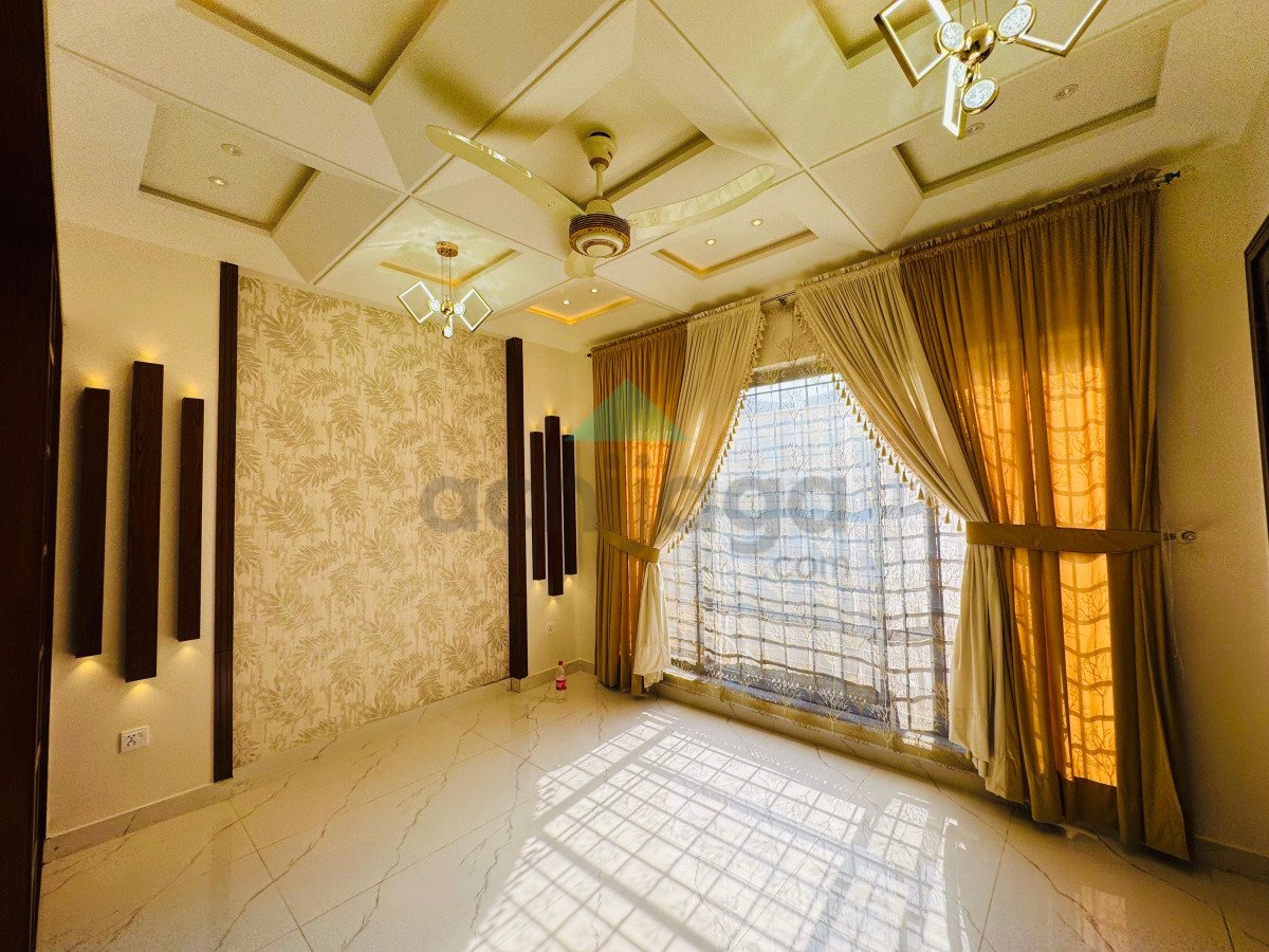 5 Marla ultra Modern design House for sale in Bahria Town Lahore