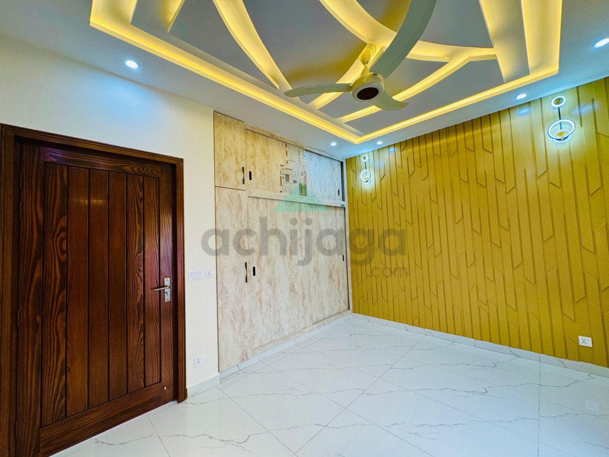 5 Marla ultra Modern design House for sale in Bahria Town Lahore