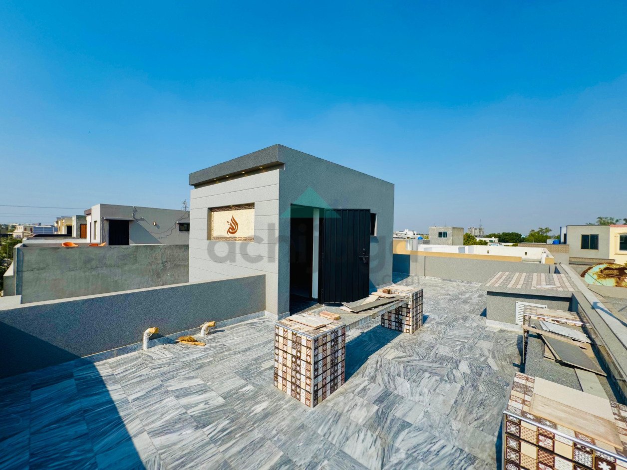 5 Marla ultra Modern design House for sale in Bahria Town Lahore