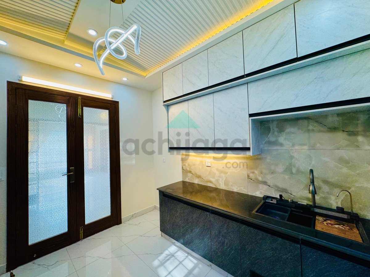 5 Marla ultra Modern design House for sale in Bahria Town Lahore
