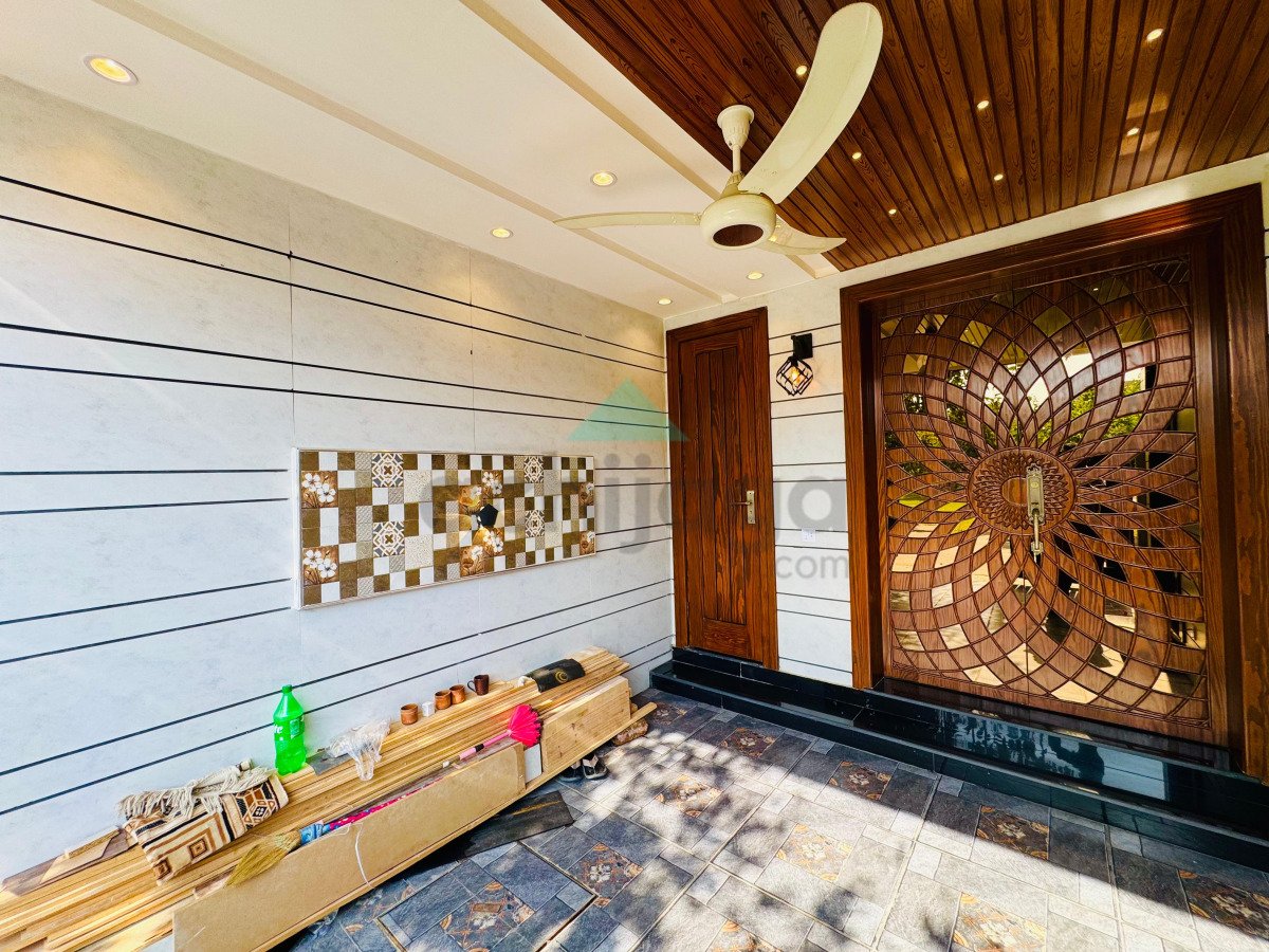 5 Marla ultra Modern design House for sale in Bahria Town Lahore