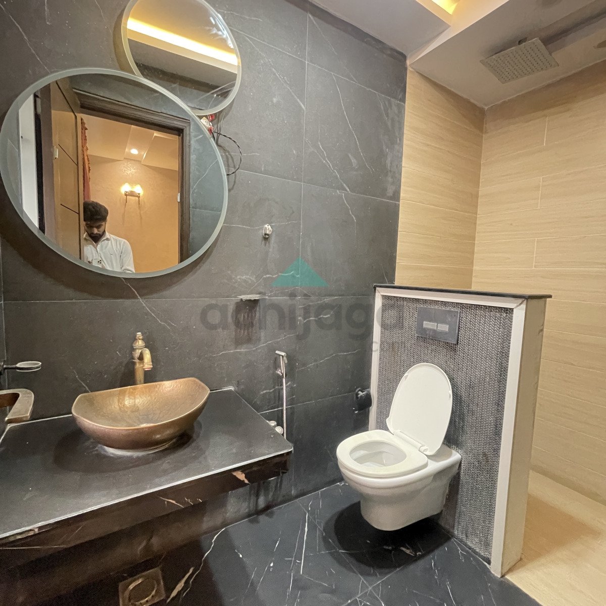 One kanal like New House for sale In Bahria Town Lahore