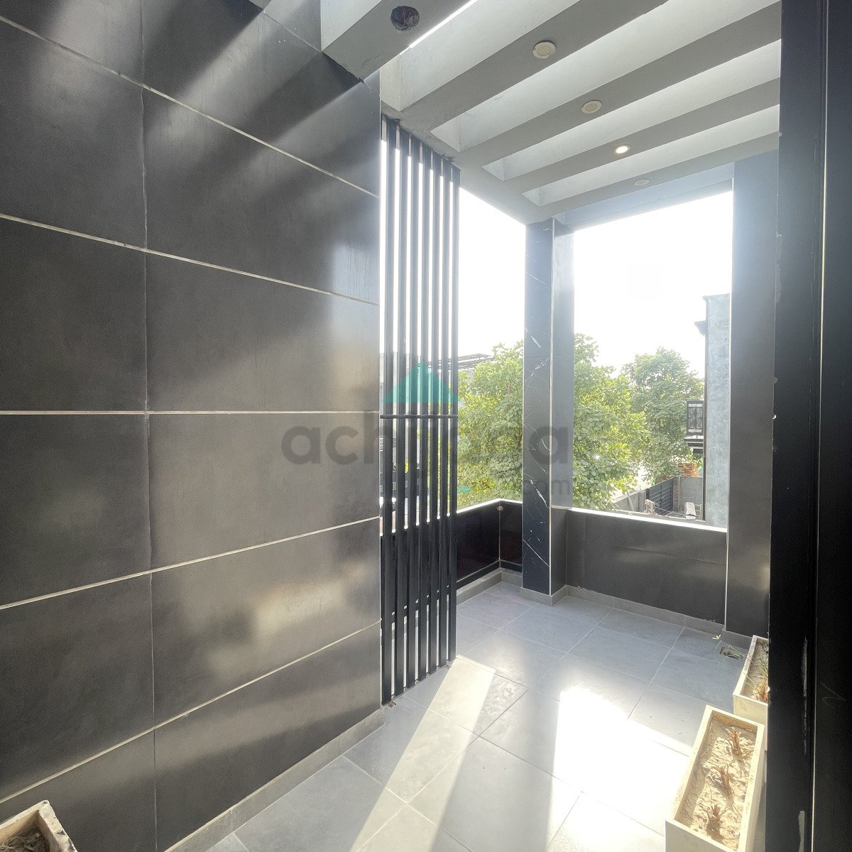 One kanal like New House for sale In Bahria Town Lahore