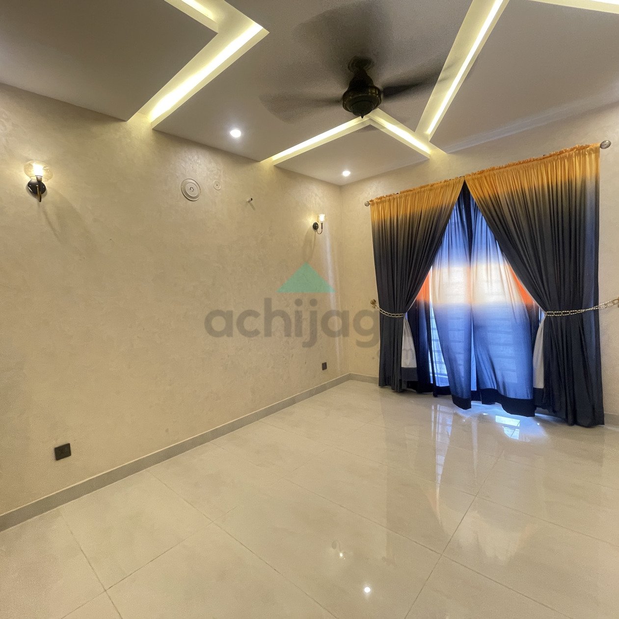 One kanal like New House for sale In Bahria Town Lahore