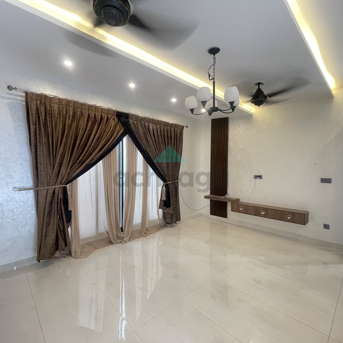 One kanal like New House for sale In Bahria Town Lahore